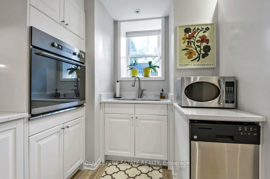 Photo 4 of Unit Lower, 17 Birdsall Avenue, Toronto, Yonge-Eglinton — HOMEH