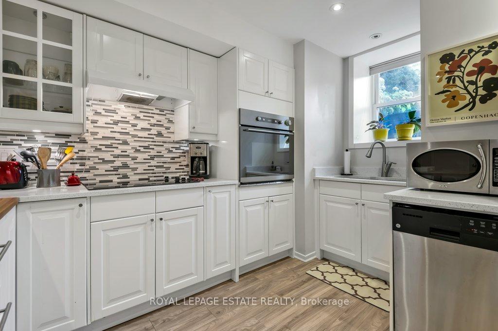 Photo 7 of Unit Lower, 17 Birdsall Avenue, Toronto, Yonge-Eglinton — HOMEH