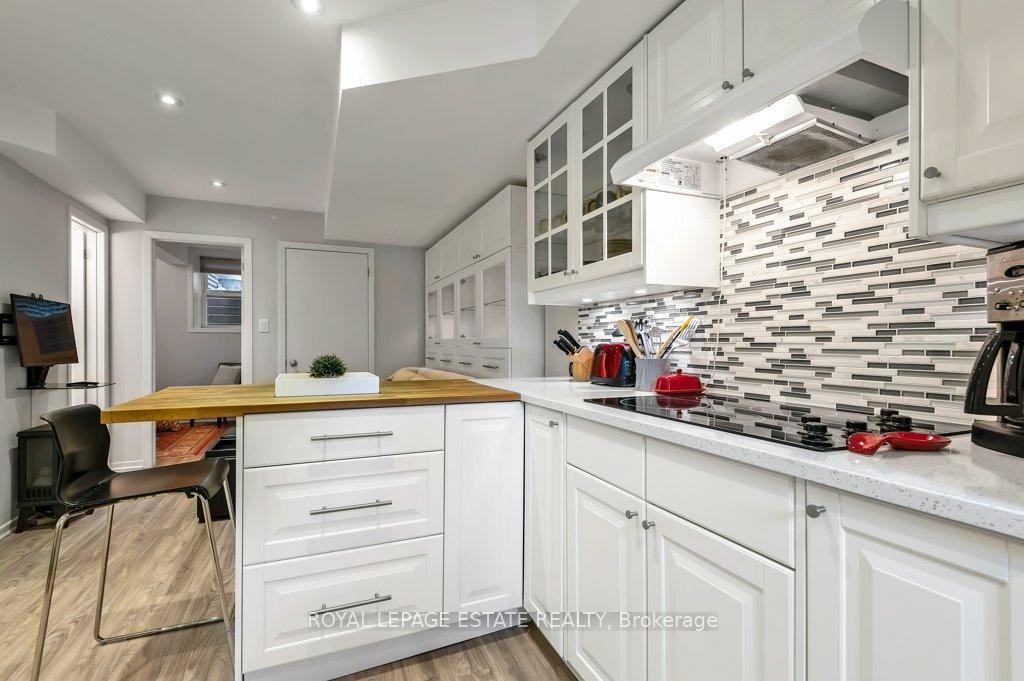 Photo 10 of Unit Lower, 17 Birdsall Avenue, Toronto, Yonge-Eglinton — HOMEH