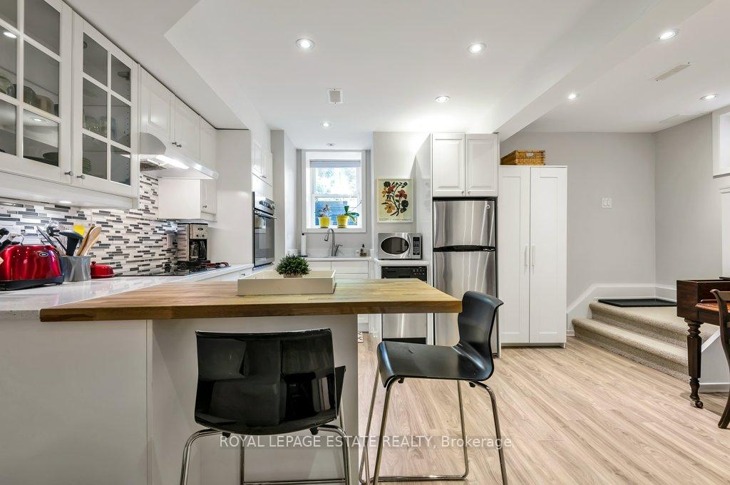 Photo 13 of Unit Lower, 17 Birdsall Avenue, Toronto, Yonge-Eglinton — HOMEH