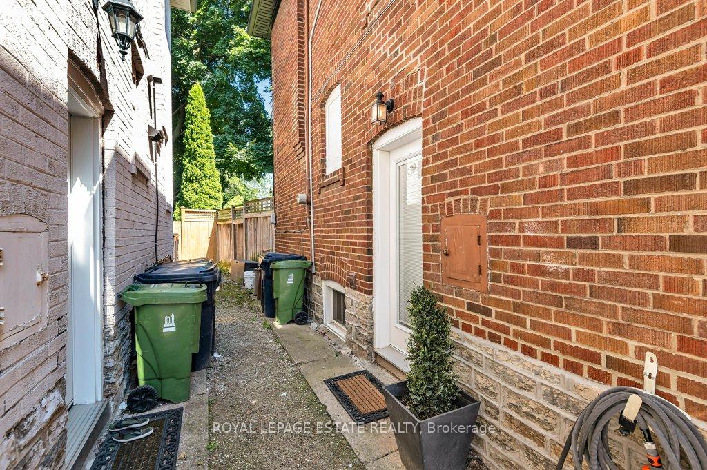 Photo 29 of Unit Lower, 17 Birdsall Avenue, Toronto, Yonge-Eglinton — HOMEH