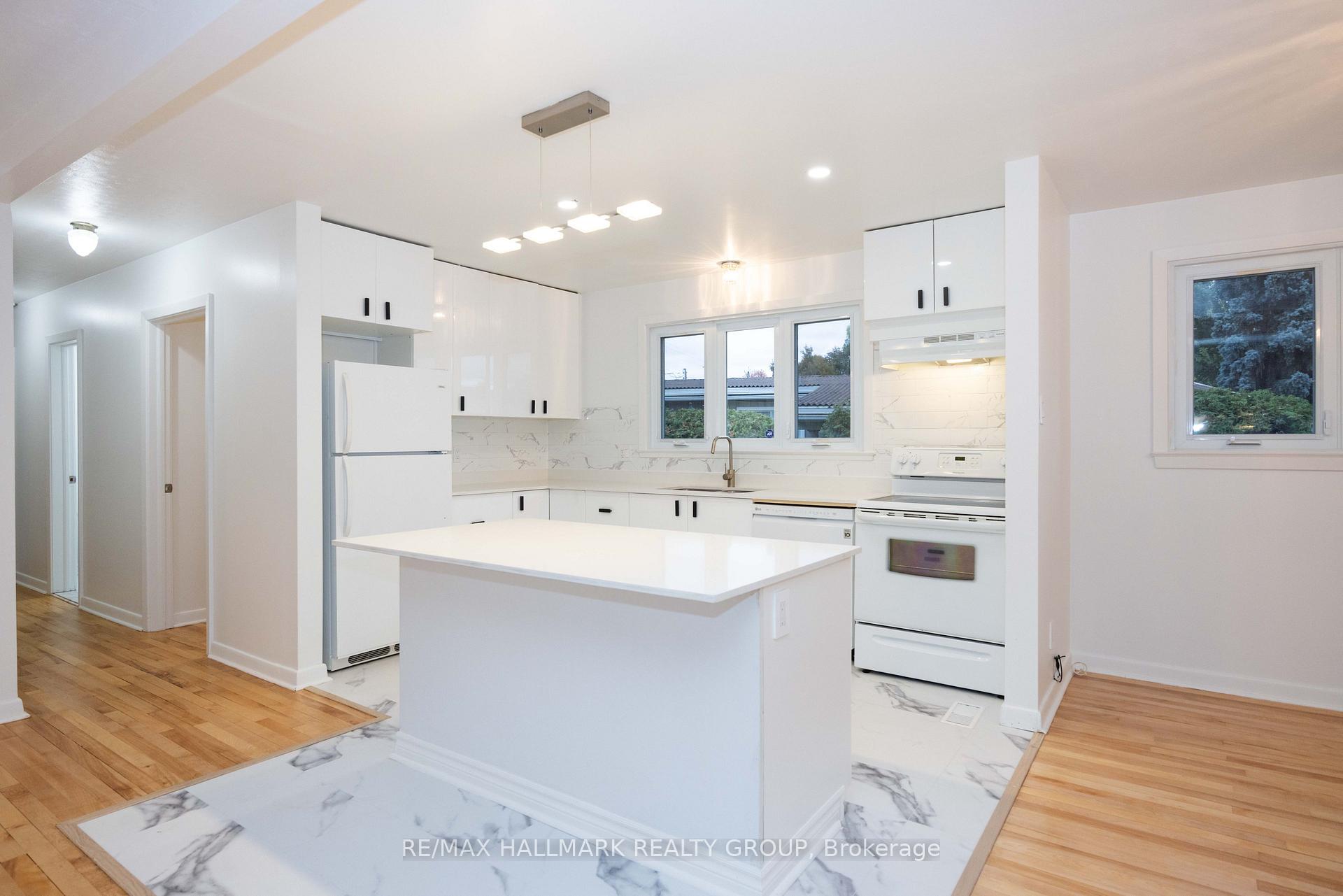 Photo 15 of 926 Elsett Drive, Ottawa, Elmvale Acres/Urbandale — HOMEH