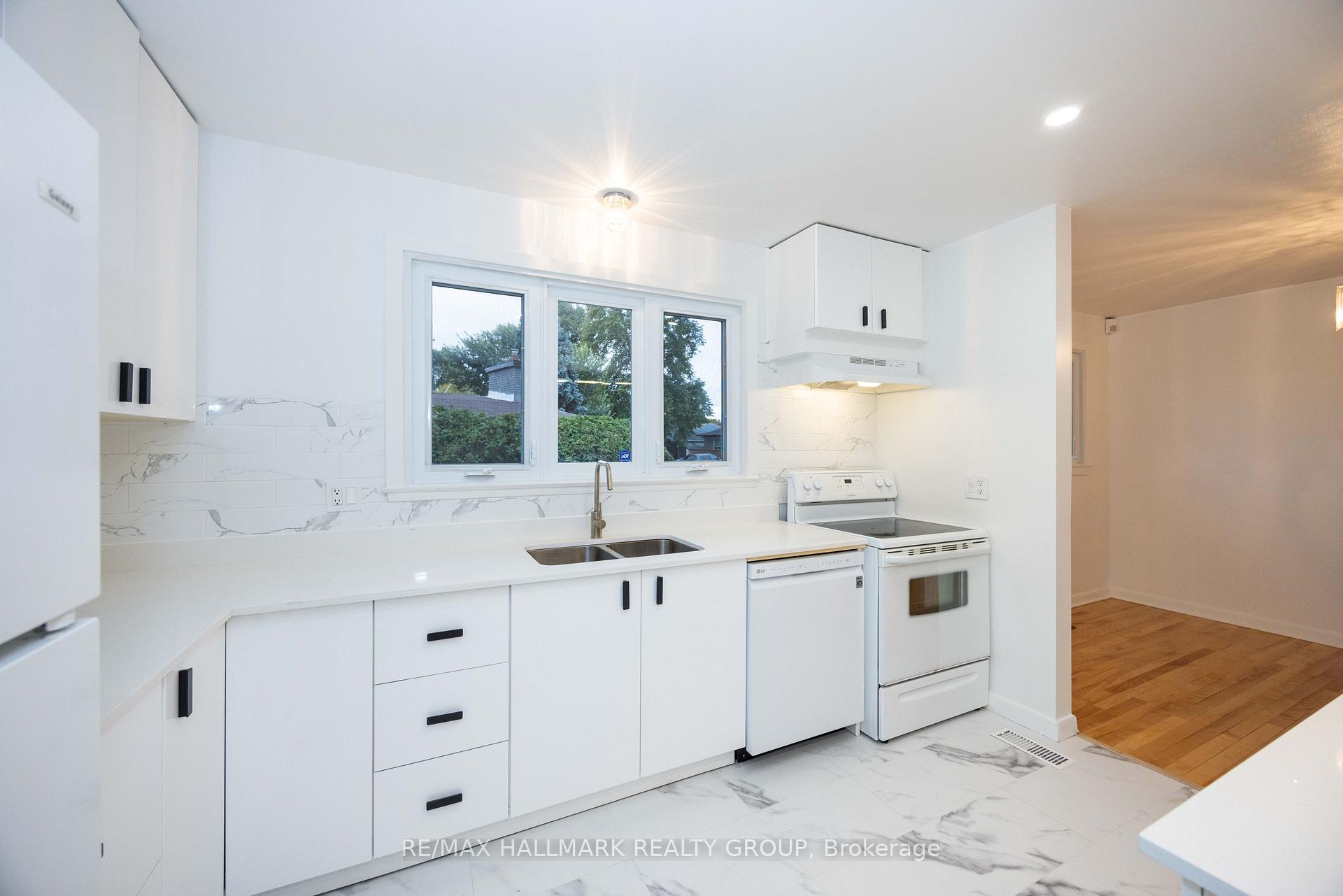 Photo 16 of 926 Elsett Drive, Ottawa, Elmvale Acres/Urbandale — HOMEH