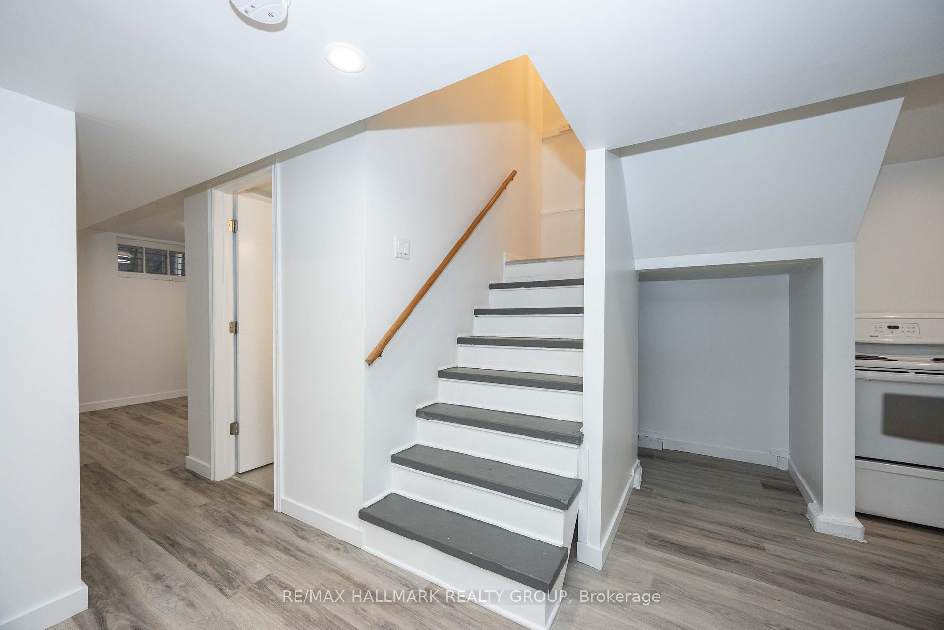 Photo 22 of 926 Elsett Drive, Ottawa, Elmvale Acres/Urbandale — HOMEH
