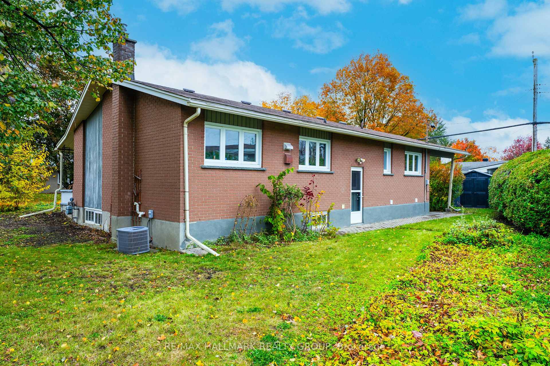Photo 33 of 926 Elsett Drive, Ottawa, Elmvale Acres/Urbandale — HOMEH