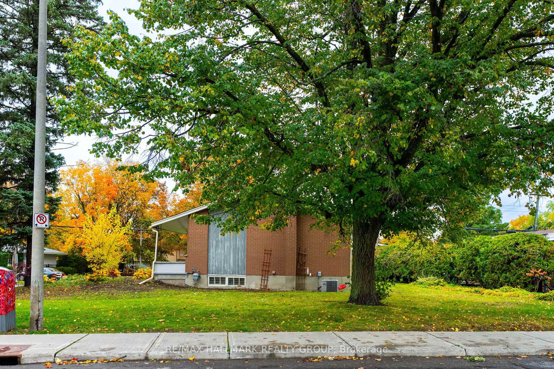 Photo 37 of 926 Elsett Drive, Ottawa, Elmvale Acres/Urbandale — HOMEH