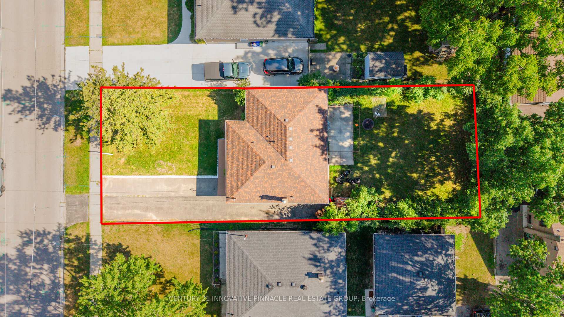 Photo 4 of 163 Atkinson Boulevard, London, East H — HOMEH