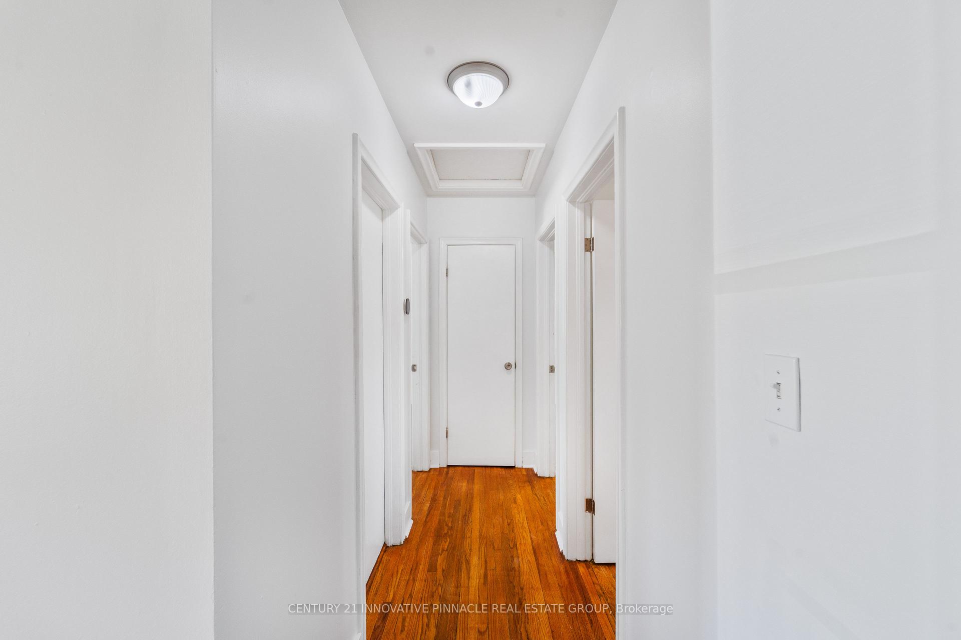 Photo 34 of 163 Atkinson Boulevard, London, East H — HOMEH
