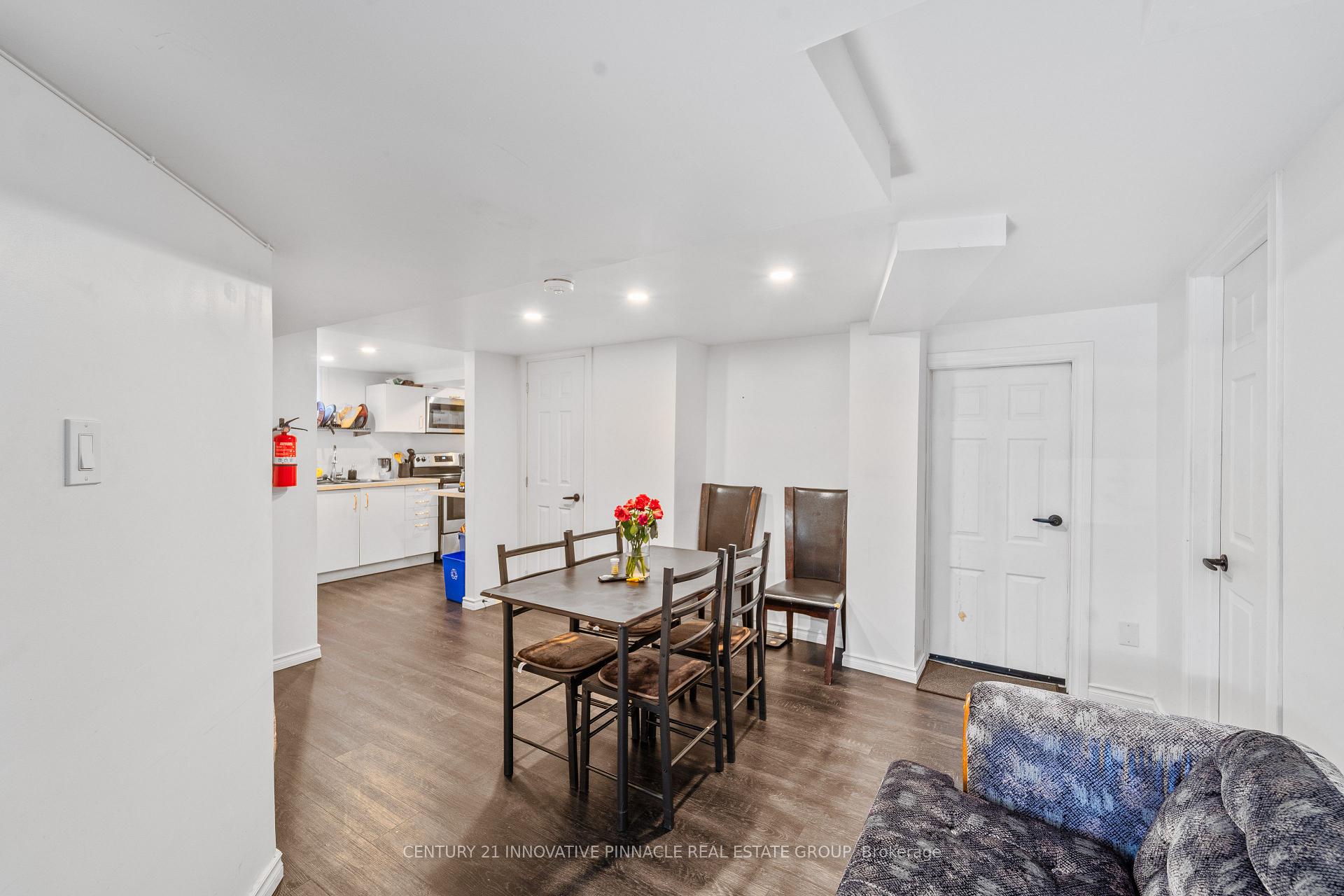 Photo 39 of 163 Atkinson Boulevard, London, East H — HOMEH