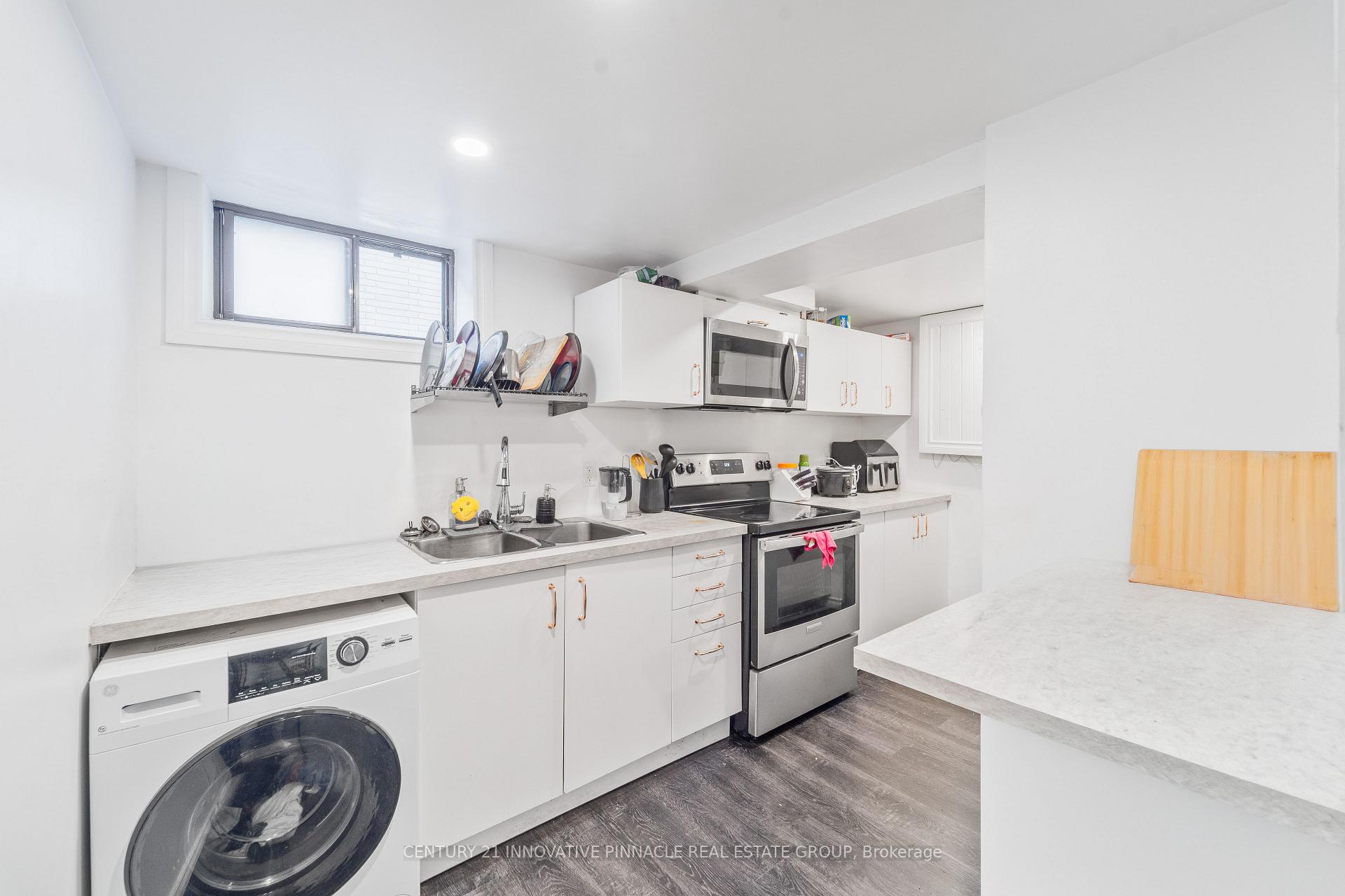 Photo 40 of 163 Atkinson Boulevard, London, East H — HOMEH