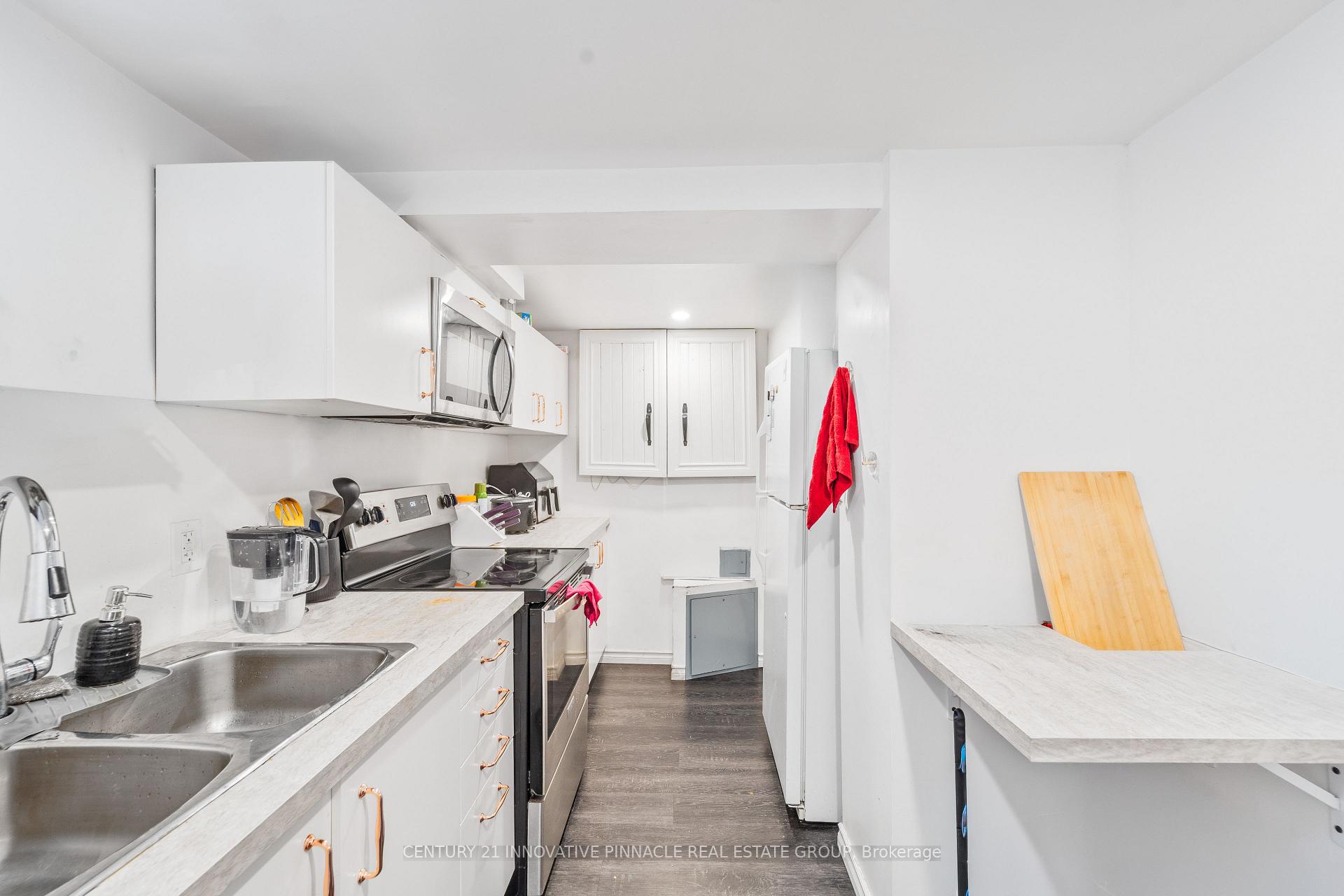 Photo 41 of 163 Atkinson Boulevard, London, East H — HOMEH