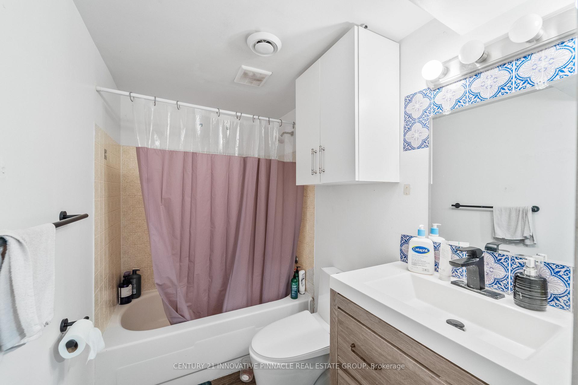 Photo 42 of 163 Atkinson Boulevard, London, East H — HOMEH