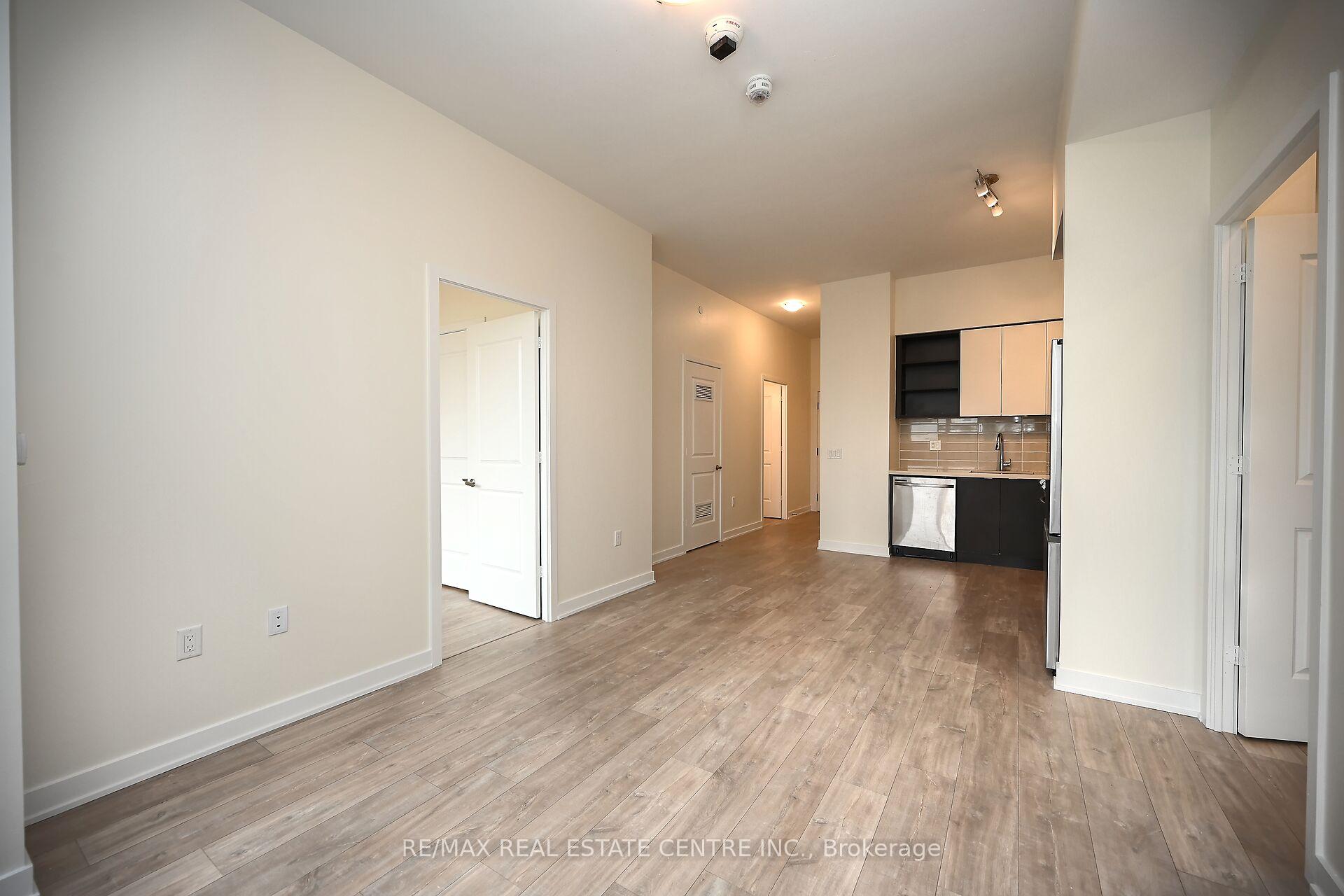 Photo 9 of Unit 206, 4655 Metcalfe Avenue, Mississauga, Central Erin Mills — HOMEH