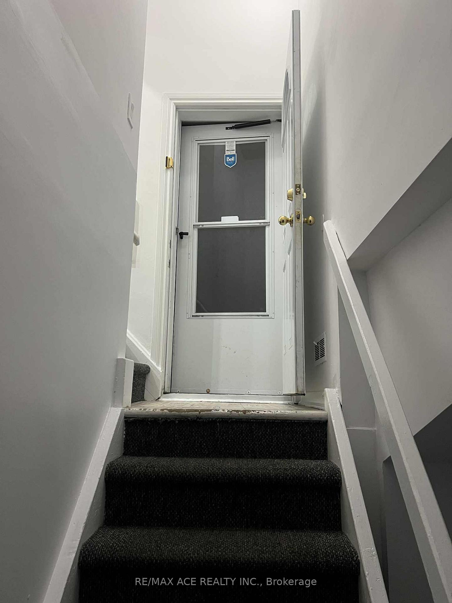 Photo 2 of Unit Bsmt, 137 Janray Drive, Scarborough, Woburn — HOMEH