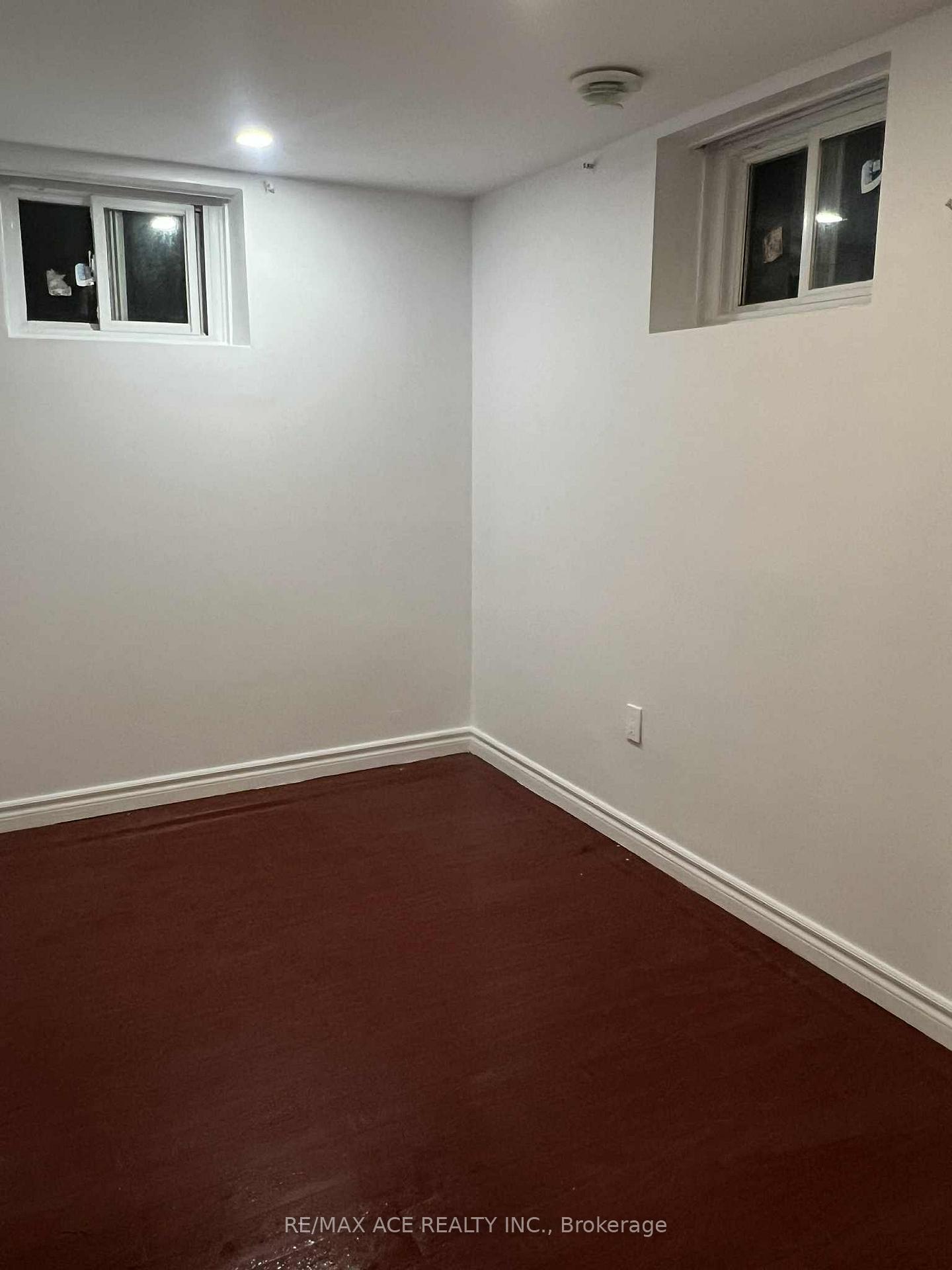 Photo 7 of Unit Bsmt, 137 Janray Drive, Scarborough, Woburn — HOMEH
