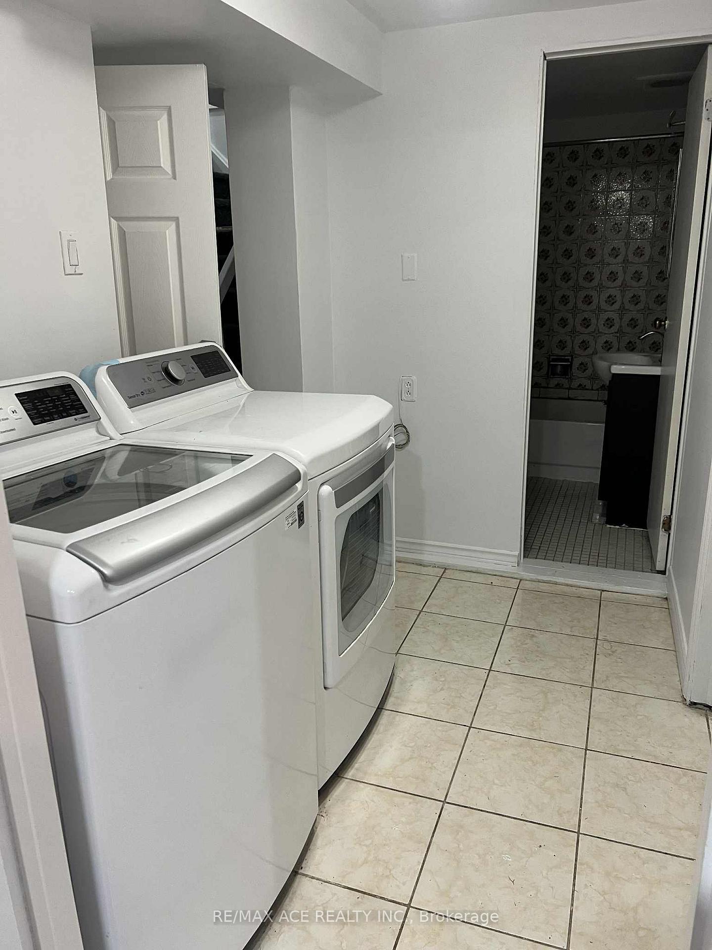 Photo 8 of Unit Bsmt, 137 Janray Drive, Scarborough, Woburn — HOMEH