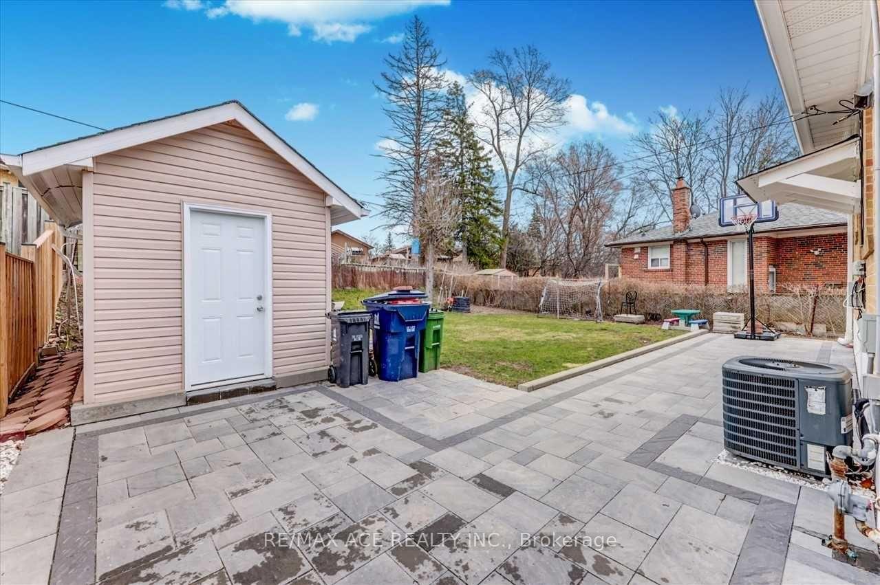 Photo 12 of Unit Bsmt, 137 Janray Drive, Scarborough, Woburn — HOMEH