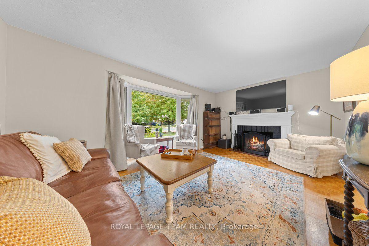 Photo 4 of 53 Meadowbank Drive, Ottawa, Briargreen — HOMEH