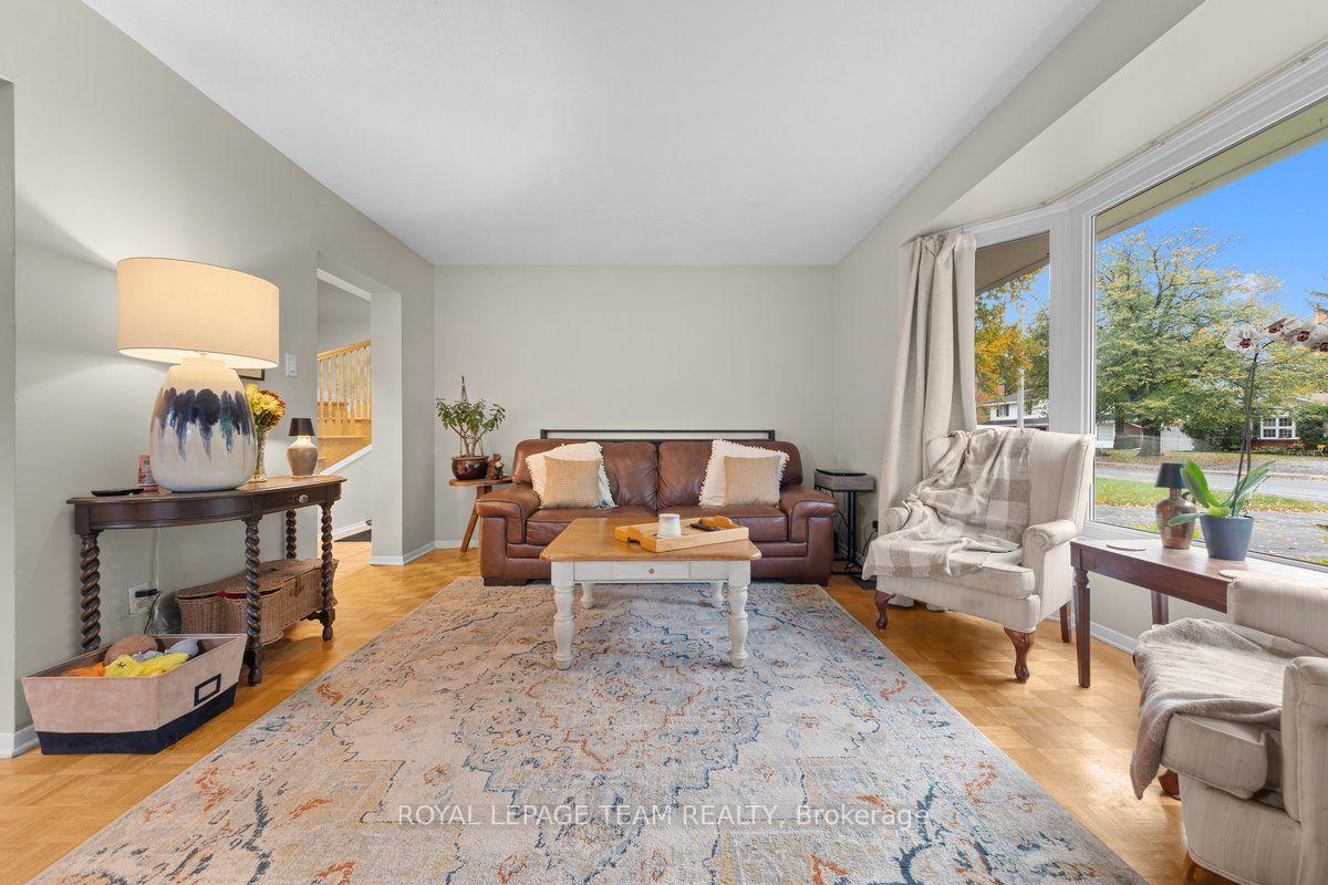 Photo 6 of 53 Meadowbank Drive, Ottawa, Briargreen — HOMEH