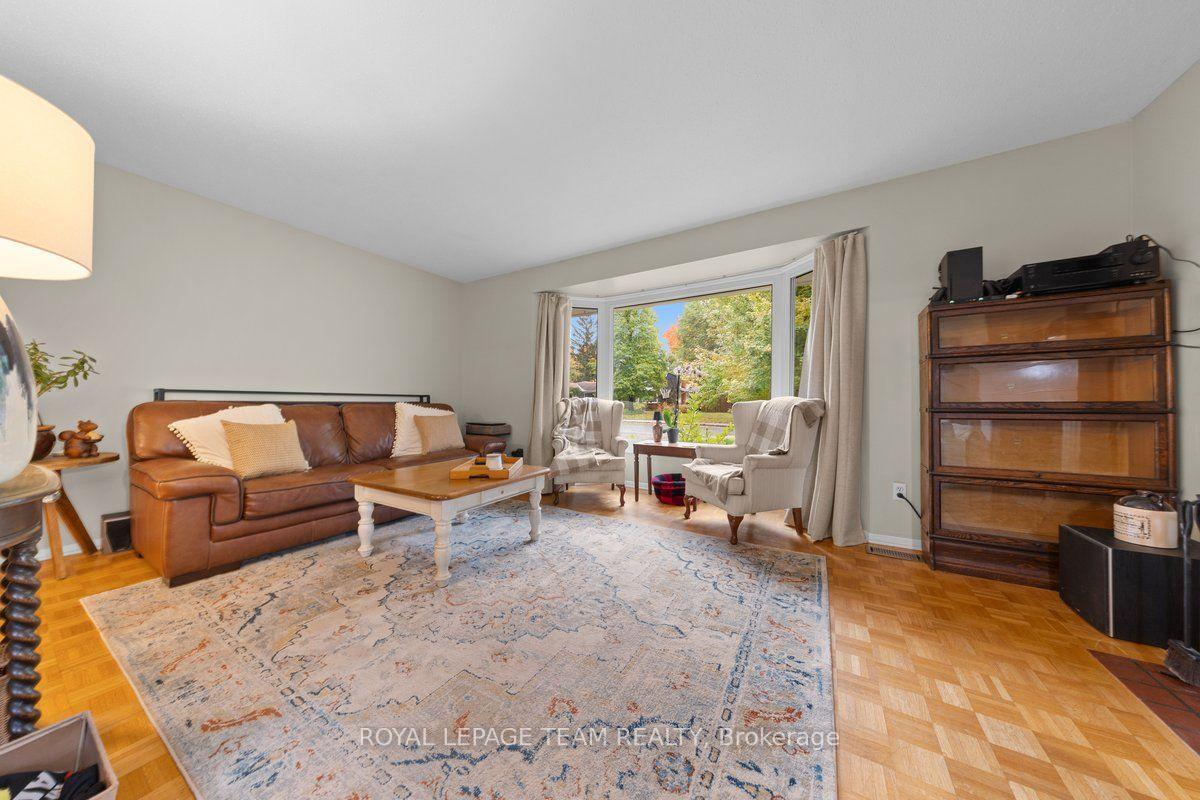 Photo 7 of 53 Meadowbank Drive, Ottawa, Briargreen — HOMEH