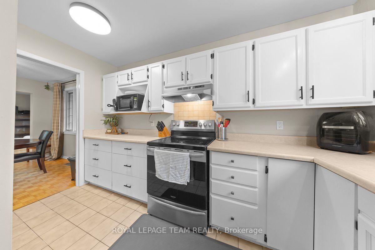 Photo 14 of 53 Meadowbank Drive, Ottawa, Briargreen — HOMEH