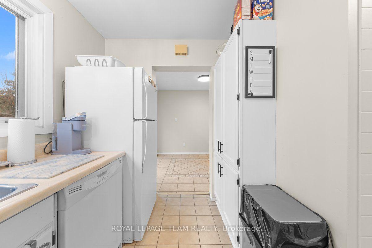 Photo 17 of 53 Meadowbank Drive, Ottawa, Briargreen — HOMEH