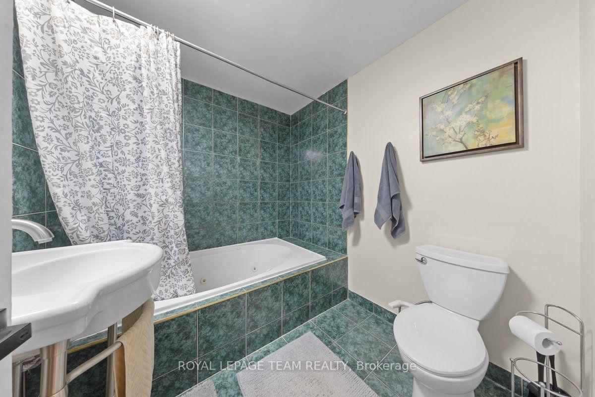 Photo 26 of 53 Meadowbank Drive, Ottawa, Briargreen — HOMEH