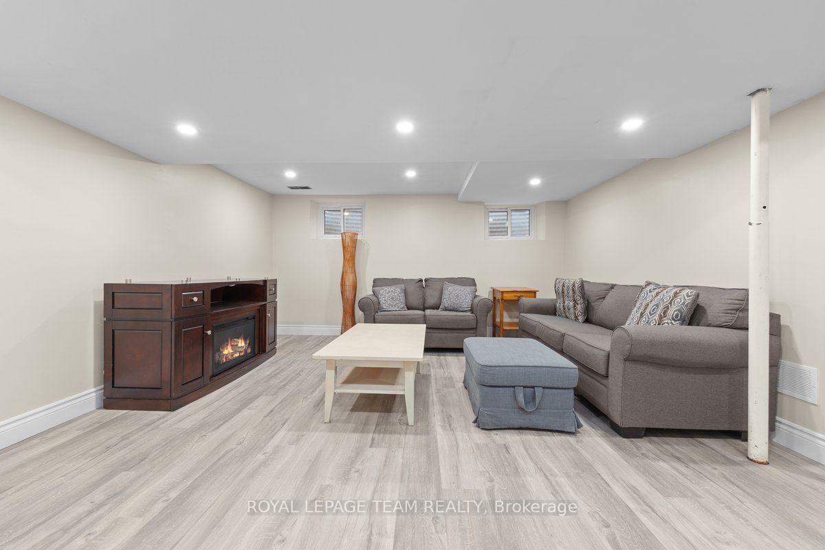 Photo 31 of 53 Meadowbank Drive, Ottawa, Briargreen — HOMEH