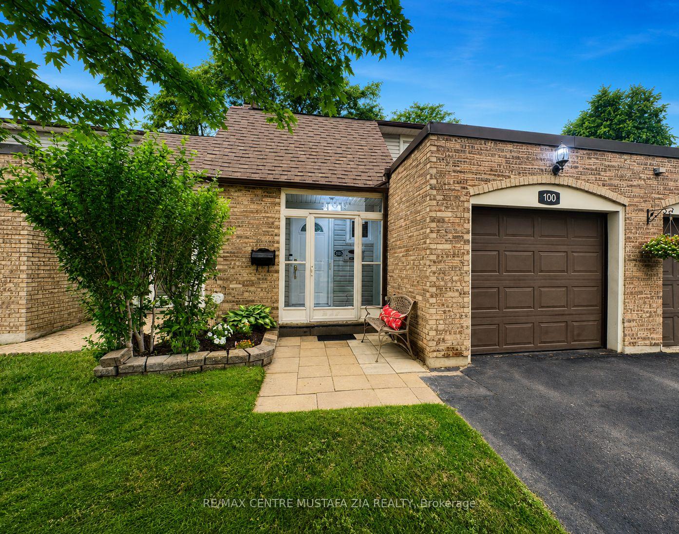 Photo 2 of Unit 100, 2440 Bromsgrove Road, Mississauga, Clarkson — HOMEH