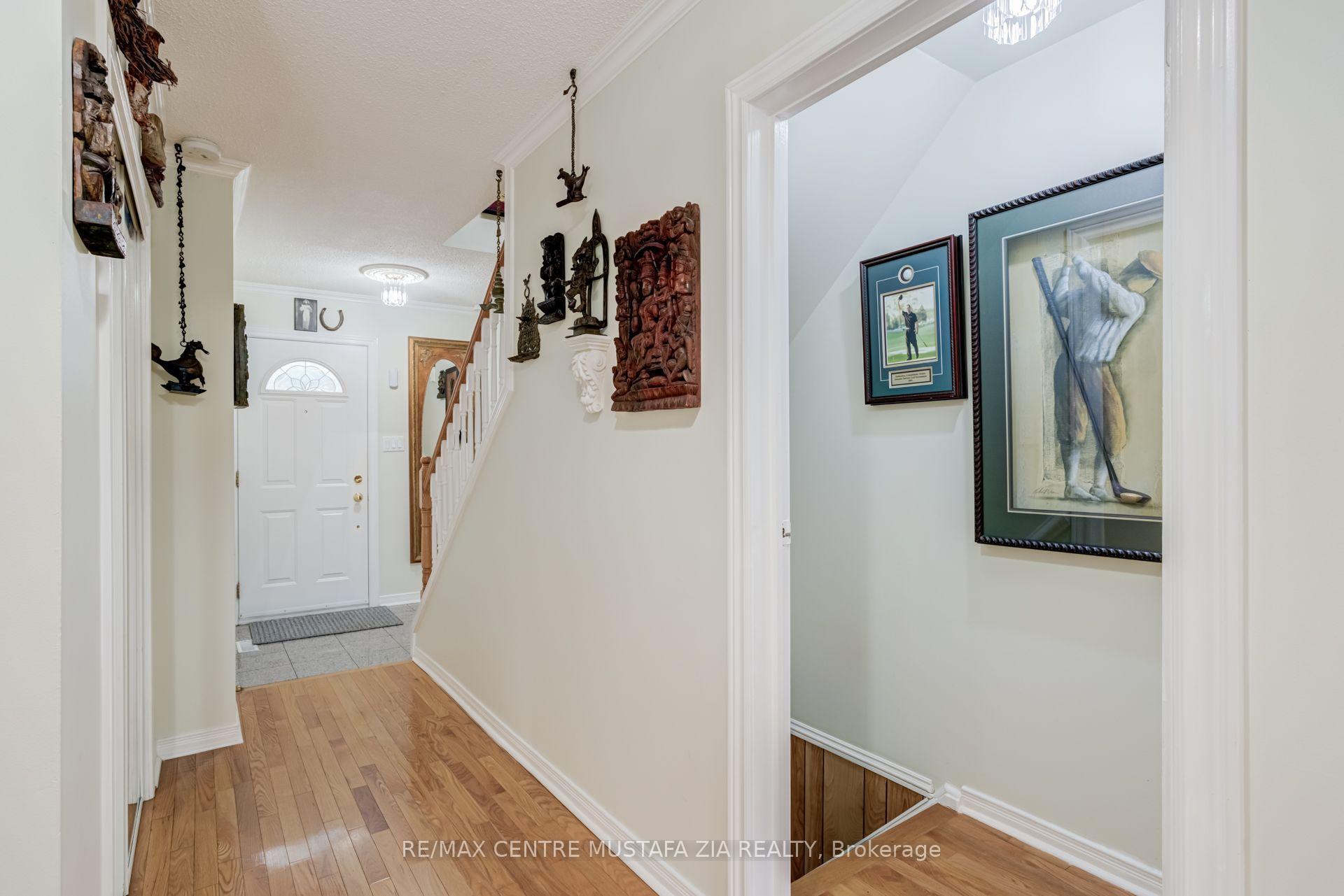 Photo 8 of Unit 100, 2440 Bromsgrove Road, Mississauga, Clarkson — HOMEH