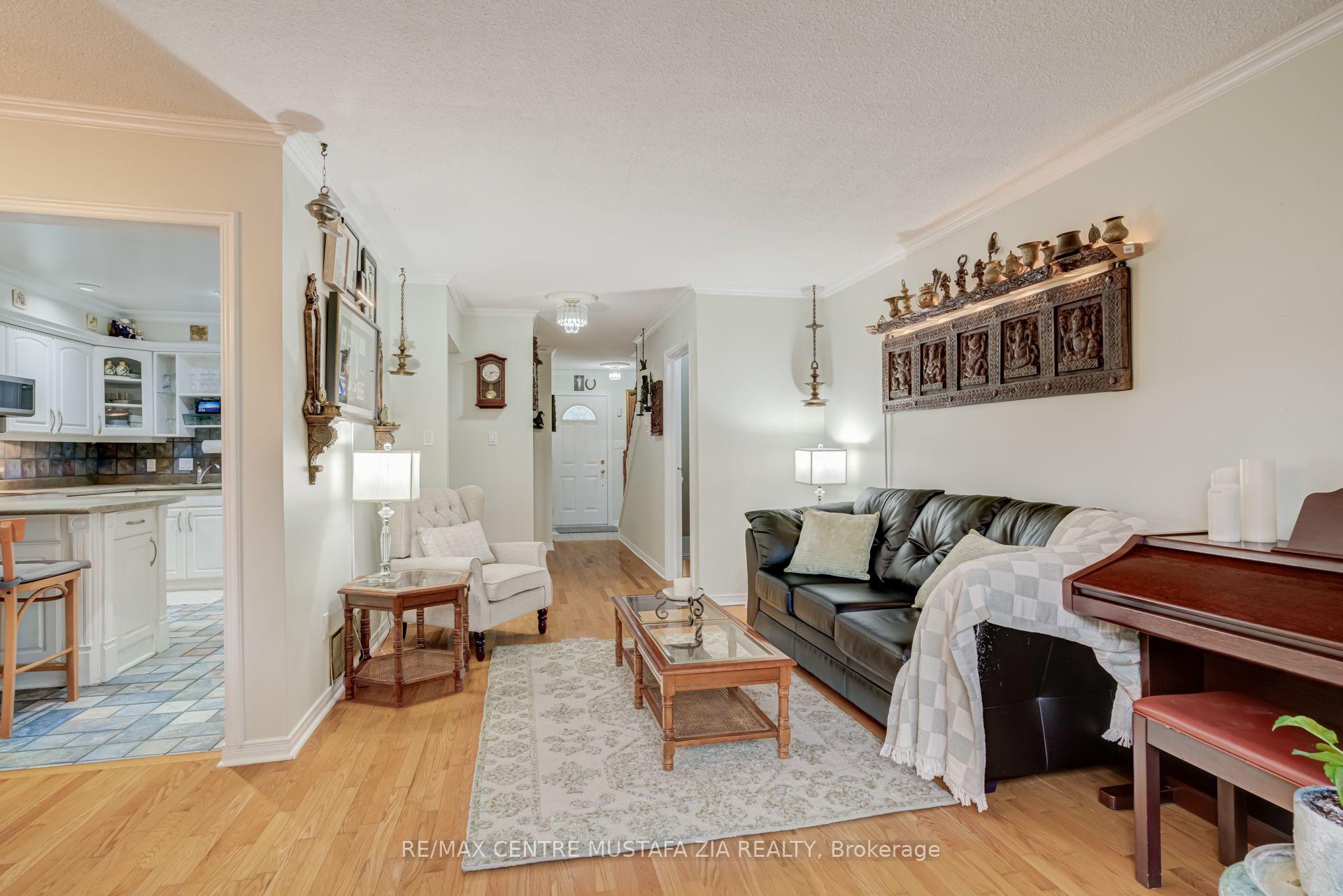 Photo 11 of Unit 100, 2440 Bromsgrove Road, Mississauga, Clarkson — HOMEH