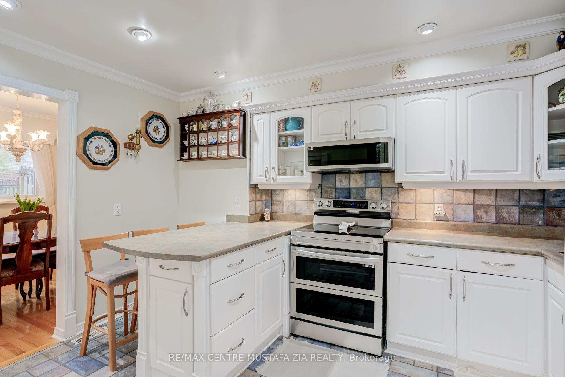 Photo 23 of Unit 100, 2440 Bromsgrove Road, Mississauga, Clarkson — HOMEH