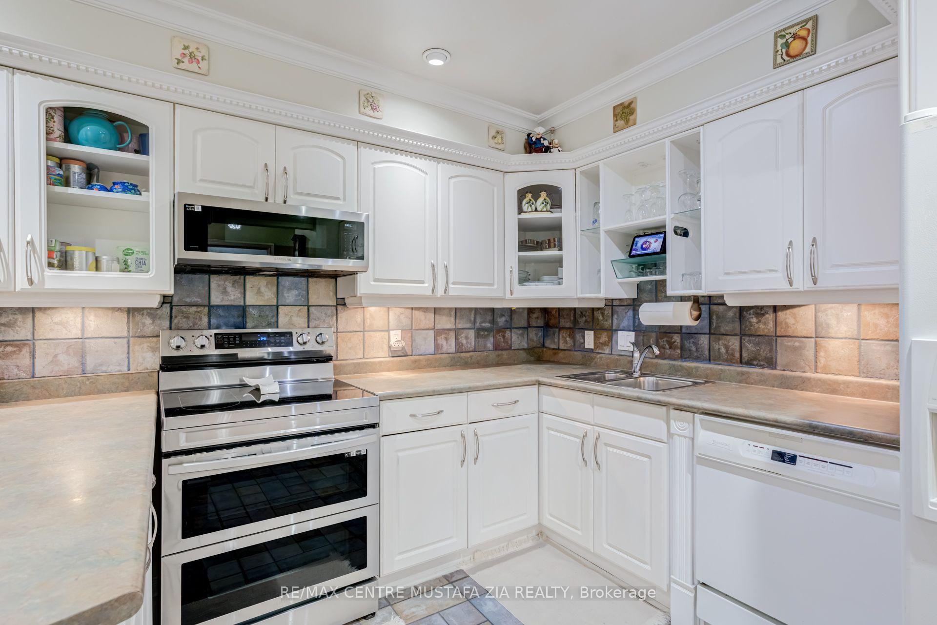 Photo 25 of Unit 100, 2440 Bromsgrove Road, Mississauga, Clarkson — HOMEH