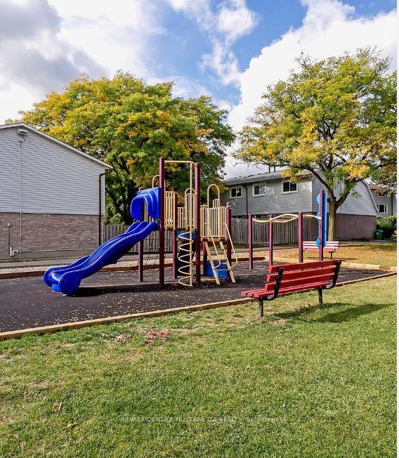 Photo 50 of Unit 100, 2440 Bromsgrove Road, Mississauga, Clarkson — HOMEH