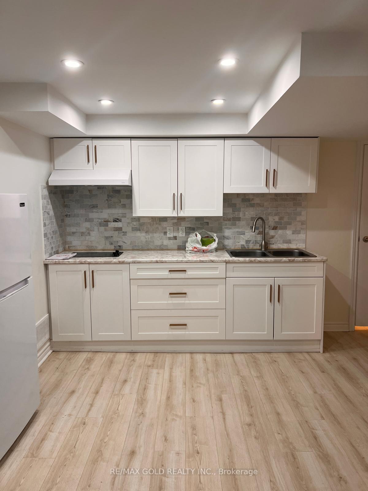 Photo 8 of 7269 Lantern Fly Hollow, Mississauga, Meadowvale Village — HOMEH