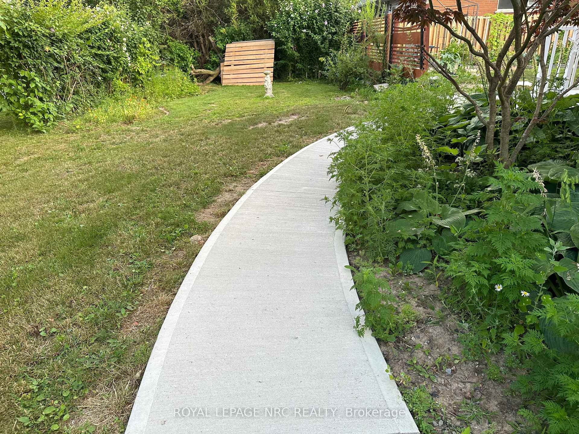 Photo 3 of Unit Lower, 35 O'mara Drive, St. Catharines, Vine/Linwell — HOMEH