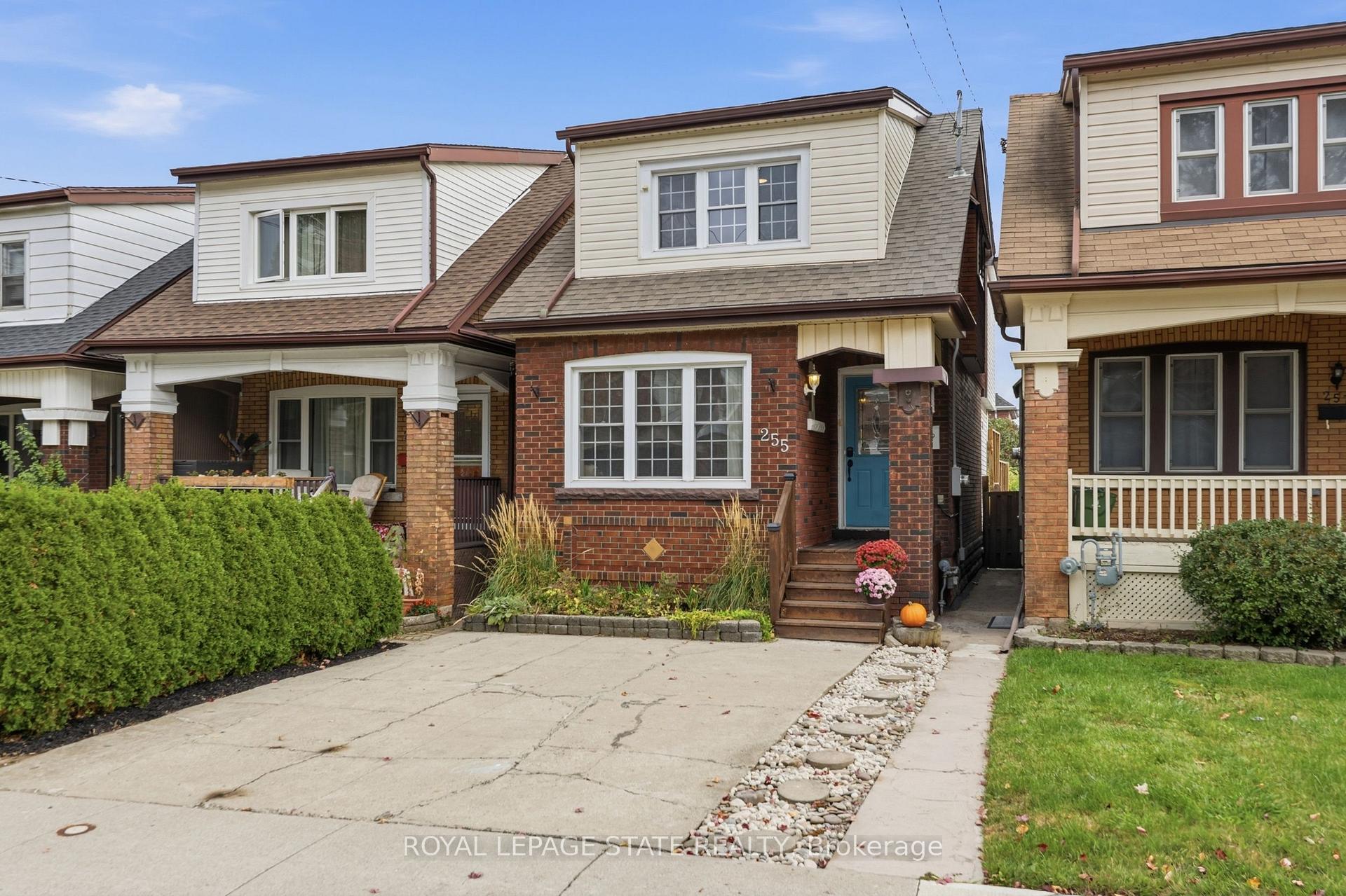 Photo 3 of 255 Ottawa Street S, Hamilton, Delta — HOMEH