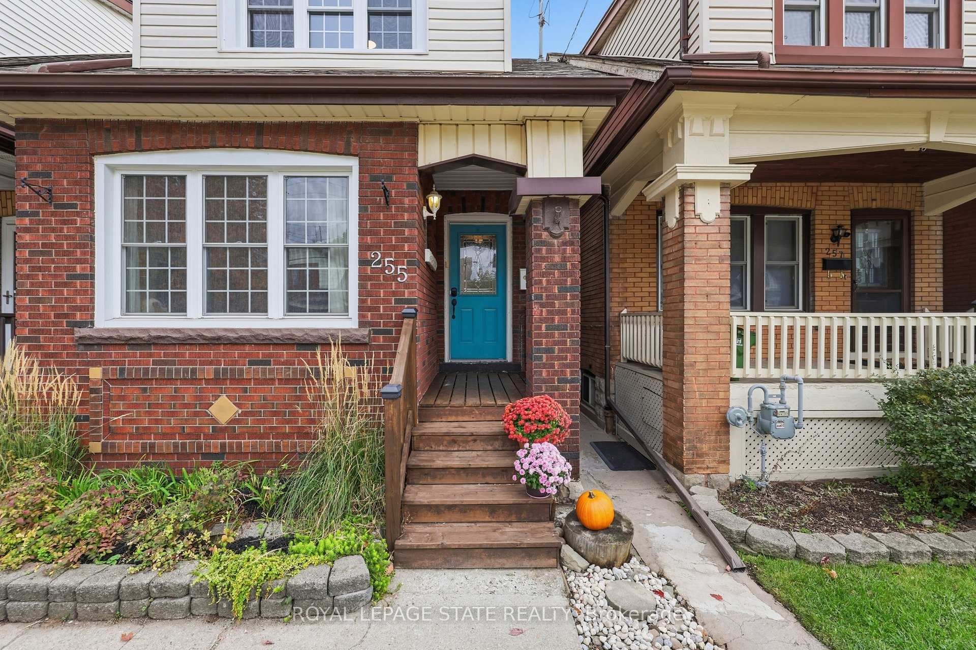 Photo 5 of 255 Ottawa Street S, Hamilton, Delta — HOMEH
