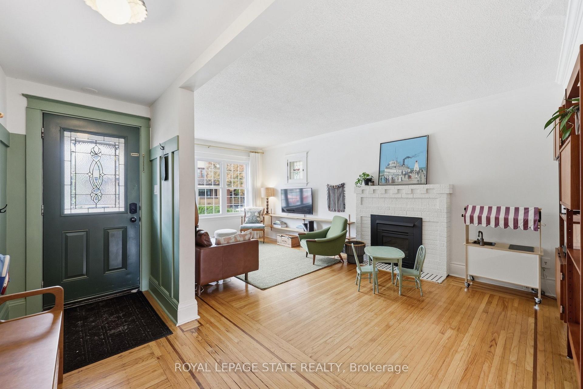 Photo 9 of 255 Ottawa Street S, Hamilton, Delta — HOMEH