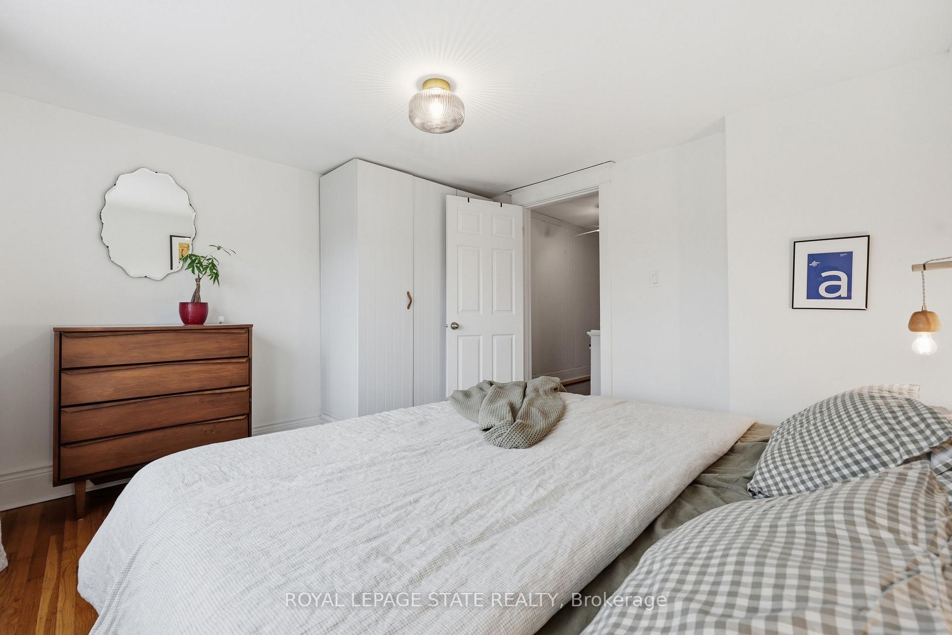 Photo 18 of 255 Ottawa Street S, Hamilton, Delta — HOMEH