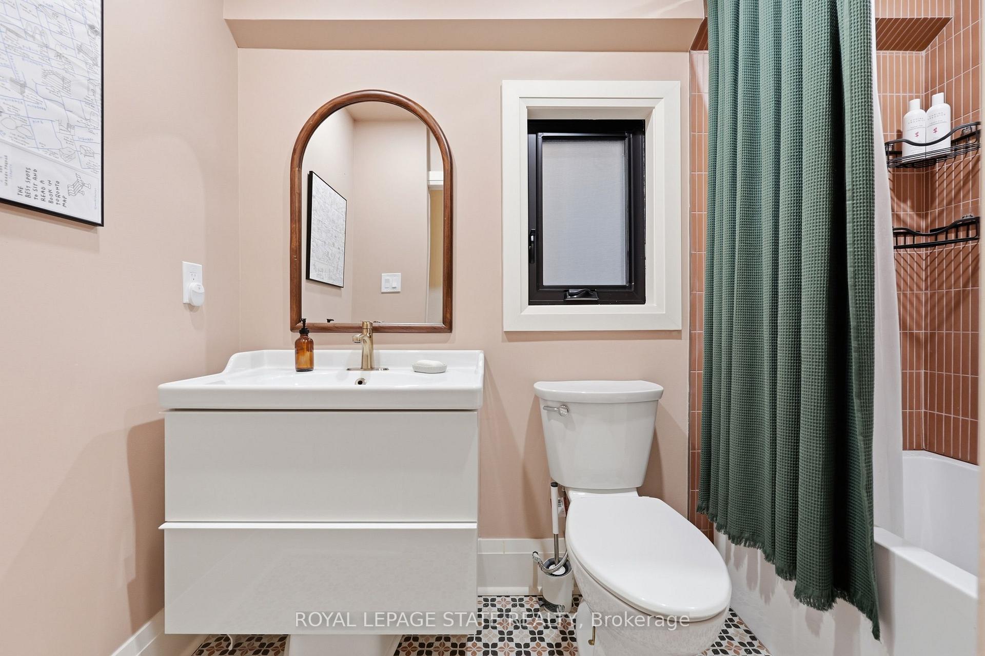 Photo 23 of 255 Ottawa Street S, Hamilton, Delta — HOMEH