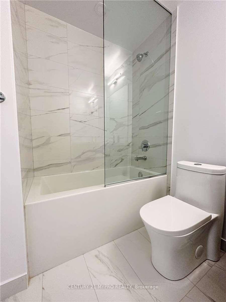 Photo 6 of Unit 617, 38 Honeycrisp Crescent, Vaughan, Vaughan Corporate Centre — HOMEH