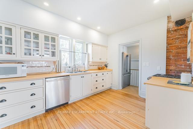 Photo 8 of 79 McMurray Street, Bracebridge — HOMEH