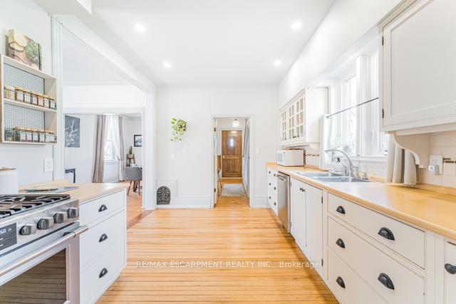 Photo 9 of 79 McMurray Street, Bracebridge — HOMEH