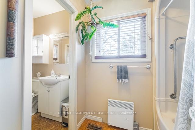 Photo 12 of 79 McMurray Street, Bracebridge — HOMEH