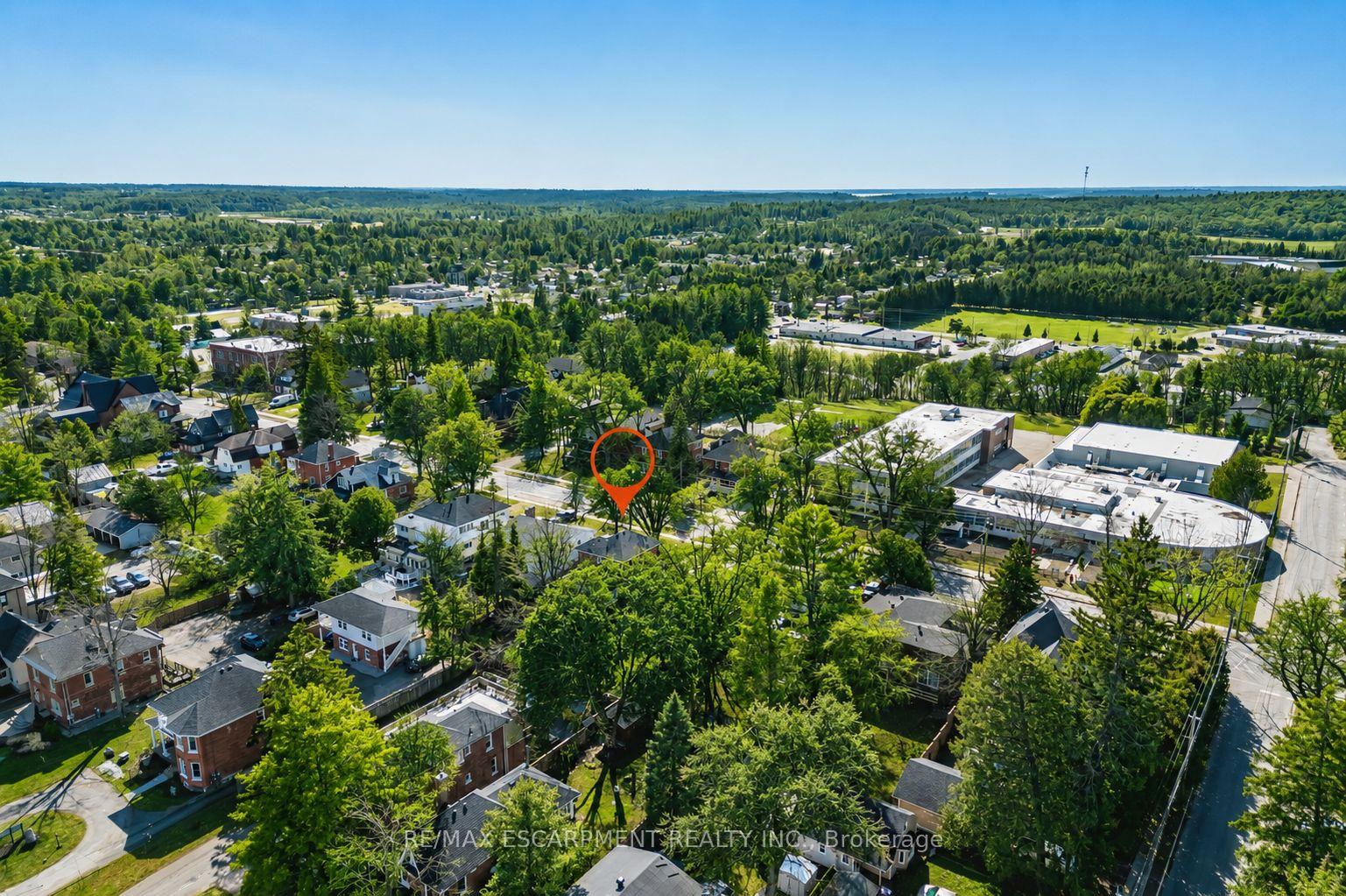 Photo 25 of 79 McMurray Street, Bracebridge — HOMEH