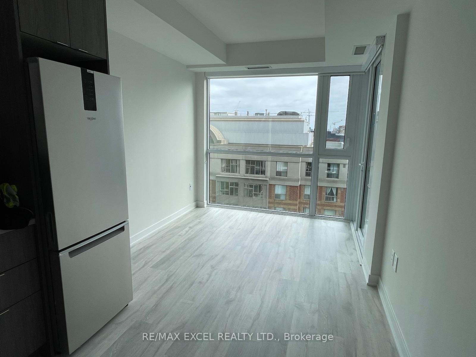 Photo of Unit 914 SE, 60 Princess Street SE