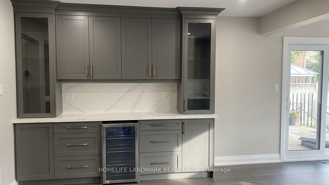 Photo 5 of 11 Ravenhill Crescent, Markham, Milliken Mills East — HOMEH