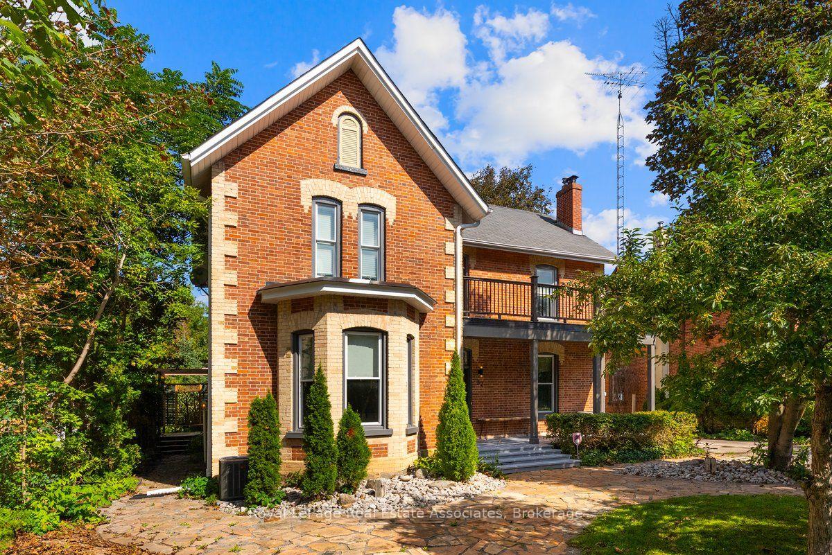 Photo of 52 Cameron Street E