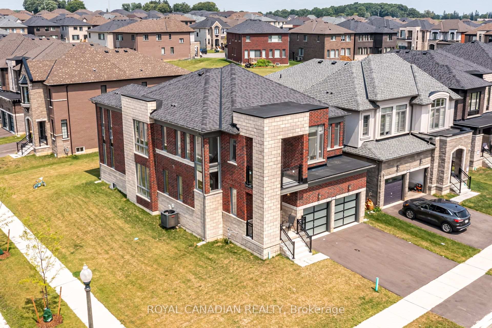 Photo 3 of 1439 Upper Thames Drive, Woodstock, Woodstock - North — HOMEH